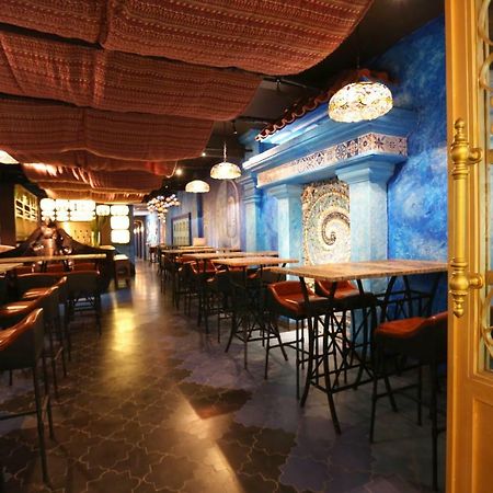 Aquarizon Boutique Hostel & City Bar Хошимин Экстерьер фото