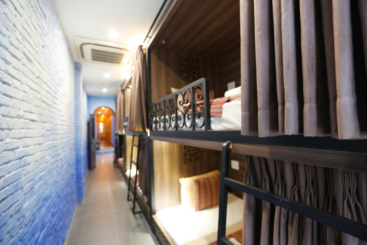 Aquarizon Boutique Hostel & City Bar Хошимин Экстерьер фото