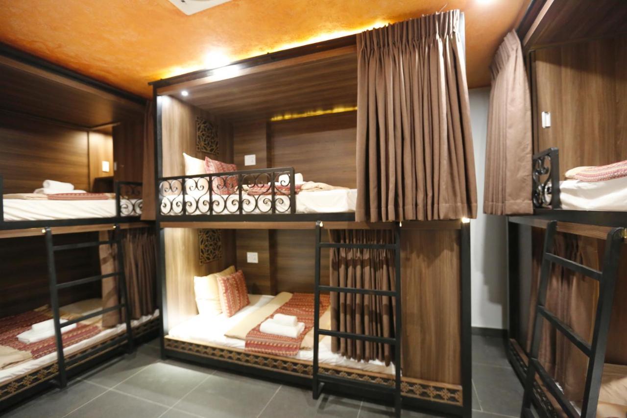 Aquarizon Boutique Hostel & City Bar Хошимин Экстерьер фото