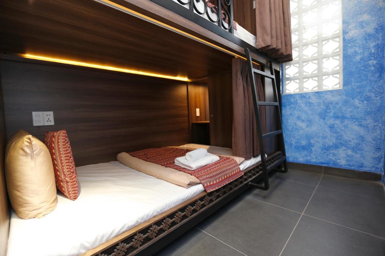 Aquarizon Boutique Hostel & City Bar Хошимин Экстерьер фото