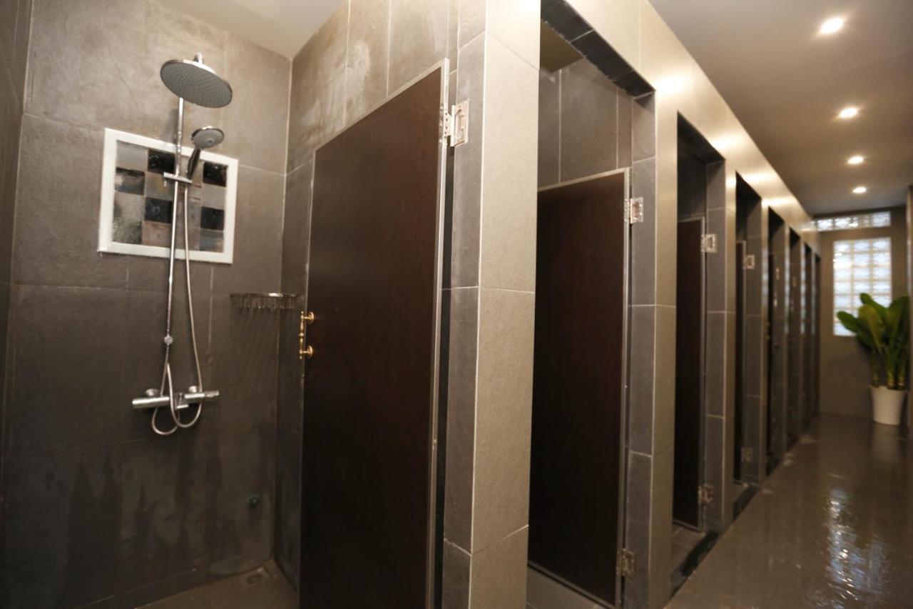 Aquarizon Boutique Hostel & City Bar Хошимин Экстерьер фото