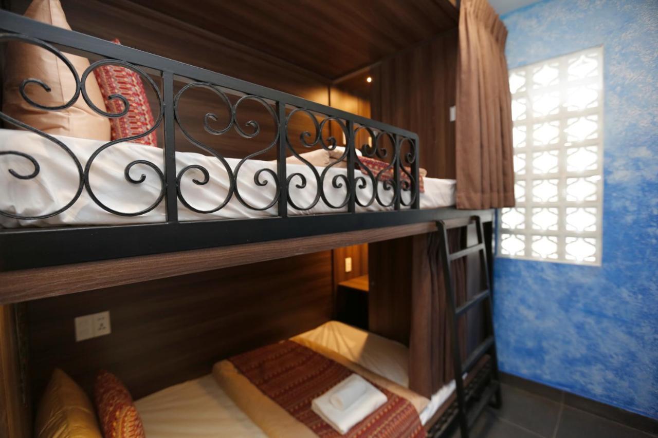 Aquarizon Boutique Hostel & City Bar Хошимин Экстерьер фото